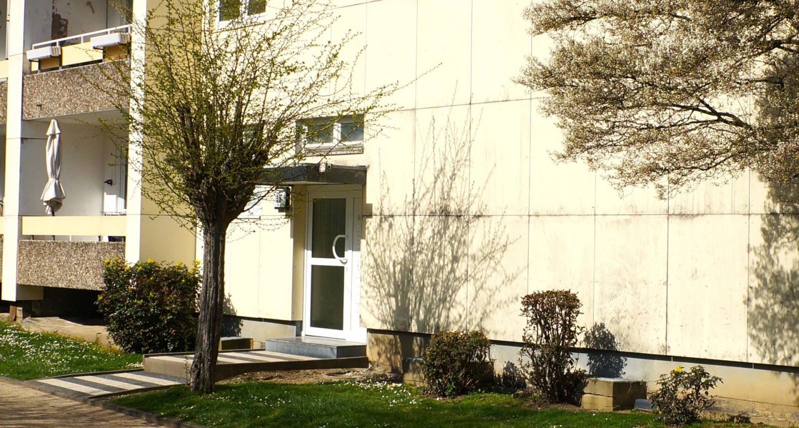 Stolberg - Gut geschnittene Wohnung mit 2 Balkonen in gepflegtem Zustand in zentraler Lage Stolberg - Gut geschnittene Wohnung mit 2 Balkonen in gepflegtem Zustand in zentraler Lage